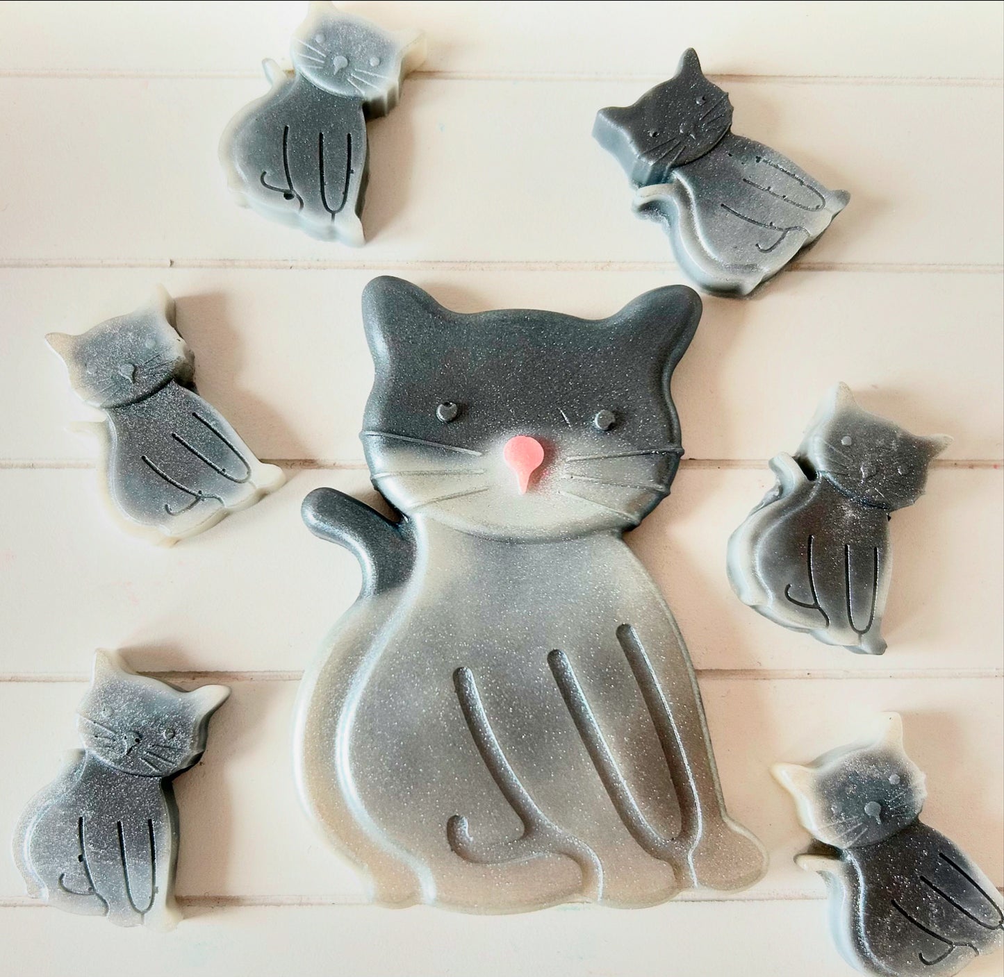 Cat shaped wax melts